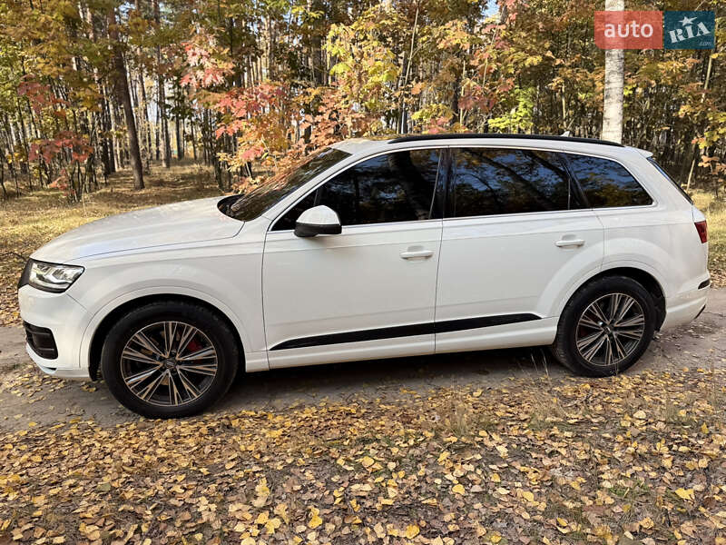 Позашляховик / Кросовер Audi Q7 2017 в Полтаві