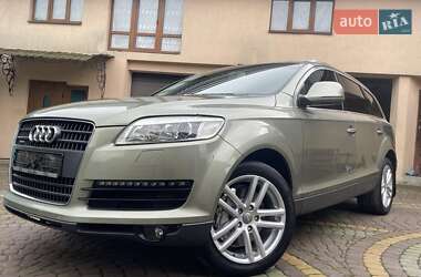 Позашляховик / Кросовер Audi Q7 2007 в 