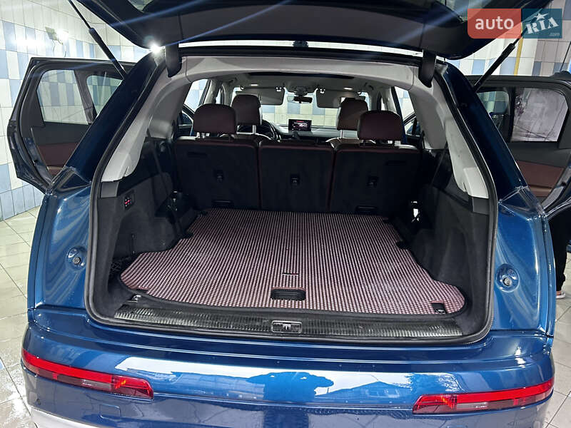 Позашляховик / Кросовер Audi Q7 2018 в Ірпені