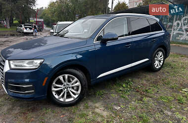 Внедорожник / Кроссовер Audi Q7 2018 в 