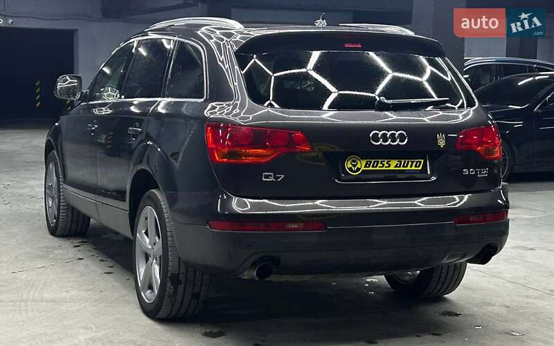 Позашляховик / Кросовер Audi Q7 2007 в Чернівцях