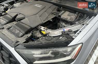 Позашляховик / Кросовер Audi Q7 2020 в 