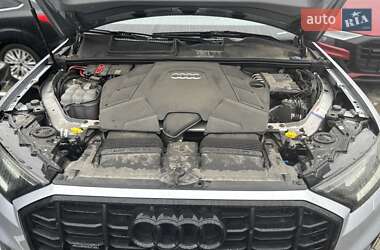 Позашляховик / Кросовер Audi Q7 2020 в 
