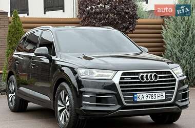 Позашляховик / Кросовер Audi Q7 2016 в 