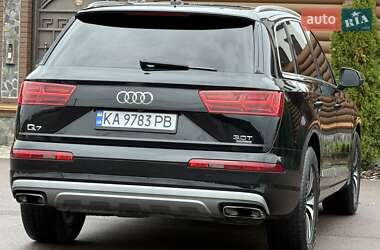 Позашляховик / Кросовер Audi Q7 2016 в 