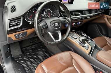 Позашляховик / Кросовер Audi Q7 2016 в 