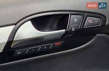 Позашляховик / Кросовер Audi Q7 2011 в 