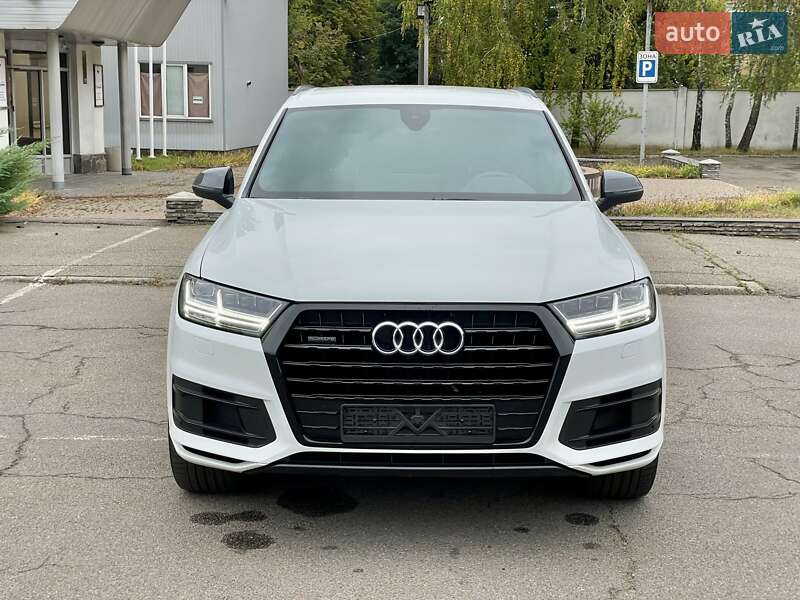 Внедорожник / Кроссовер Audi Q7 2019 в Киеве