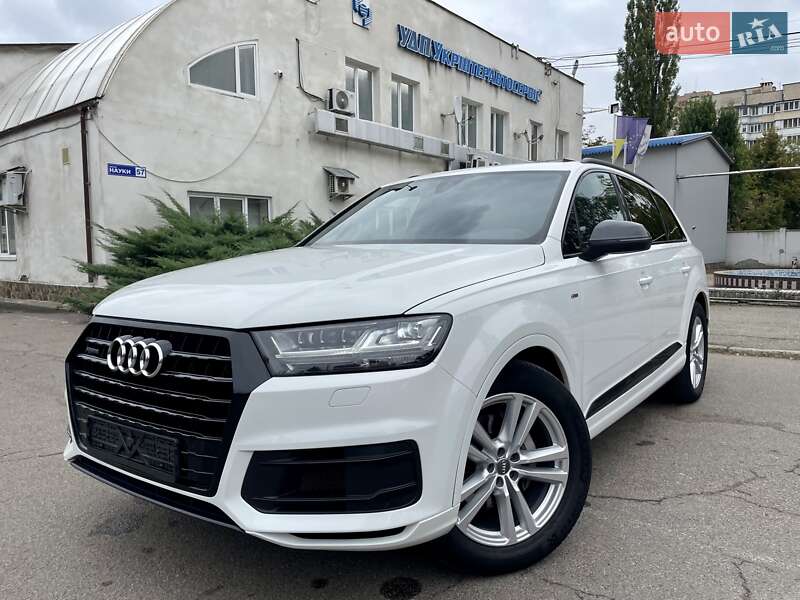 Внедорожник / Кроссовер Audi Q7 2019 в Киеве