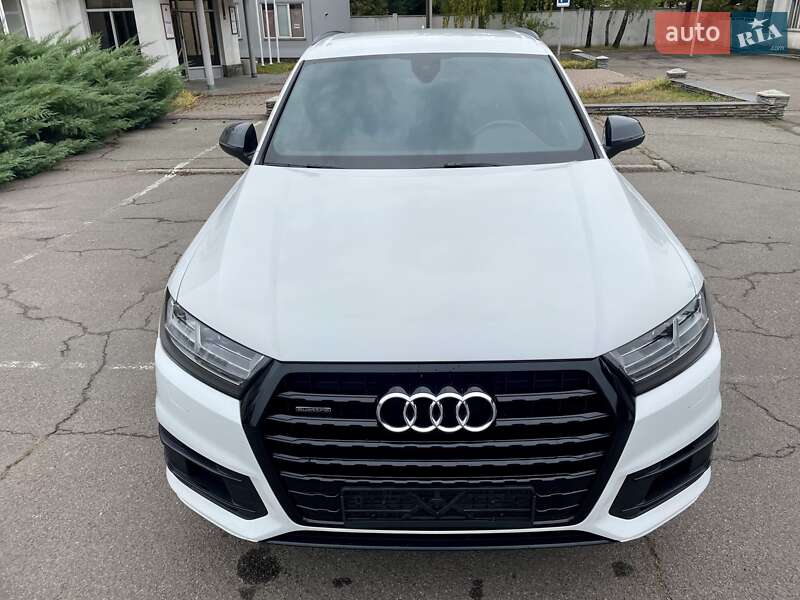 Внедорожник / Кроссовер Audi Q7 2019 в Киеве