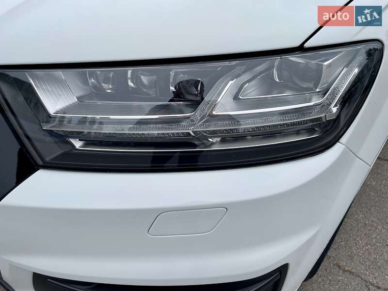 Внедорожник / Кроссовер Audi Q7 2019 в Киеве