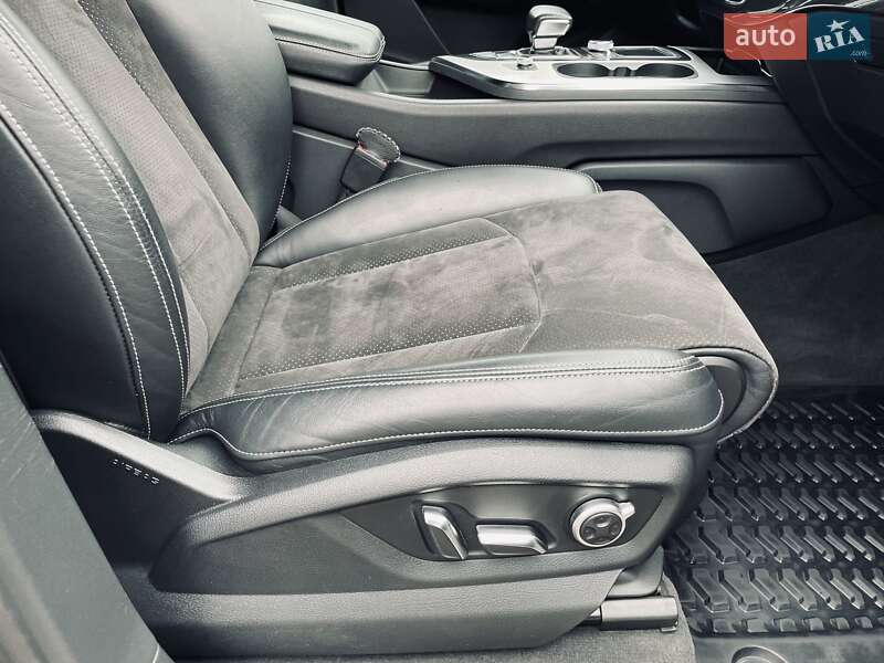 Внедорожник / Кроссовер Audi Q7 2019 в Киеве