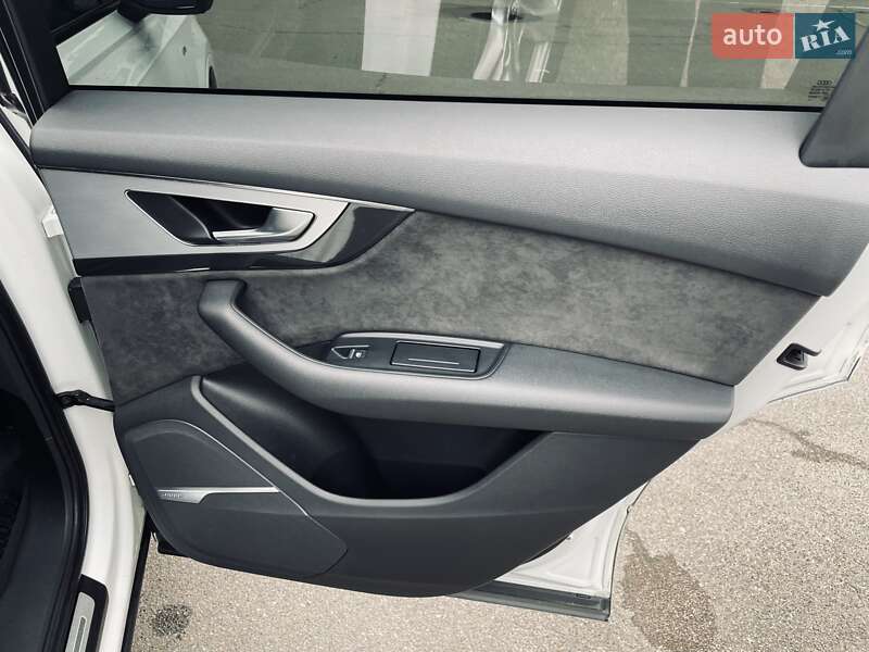 Внедорожник / Кроссовер Audi Q7 2019 в Киеве