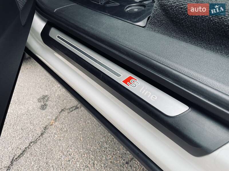 Внедорожник / Кроссовер Audi Q7 2019 в Киеве