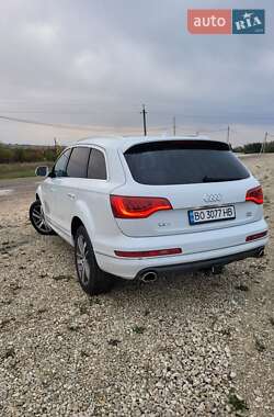 Позашляховик / Кросовер Audi Q7 2015 в 
