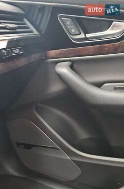 Внедорожник / Кроссовер Audi Q7 2017 в 