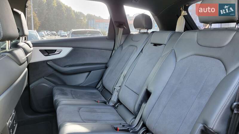 Позашляховик / Кросовер Audi Q7 2023 в Хмельницькому