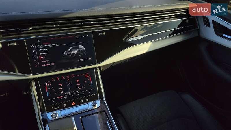 Позашляховик / Кросовер Audi Q7 2023 в Хмельницькому