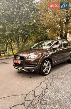 Позашляховик / Кросовер Audi Q7 2014 в 
