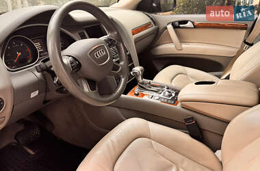 Позашляховик / Кросовер Audi Q7 2014 в 