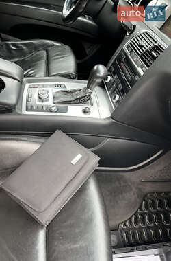 Позашляховик / Кросовер Audi Q7 2008 в 