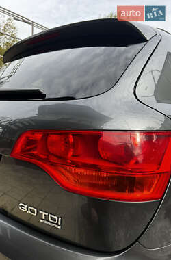 Позашляховик / Кросовер Audi Q7 2008 в 