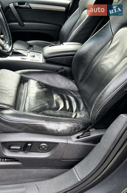 Позашляховик / Кросовер Audi Q7 2008 в 