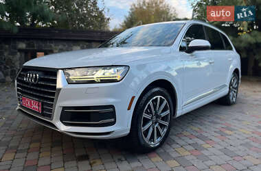 Позашляховик / Кросовер Audi Q7 2016 в 