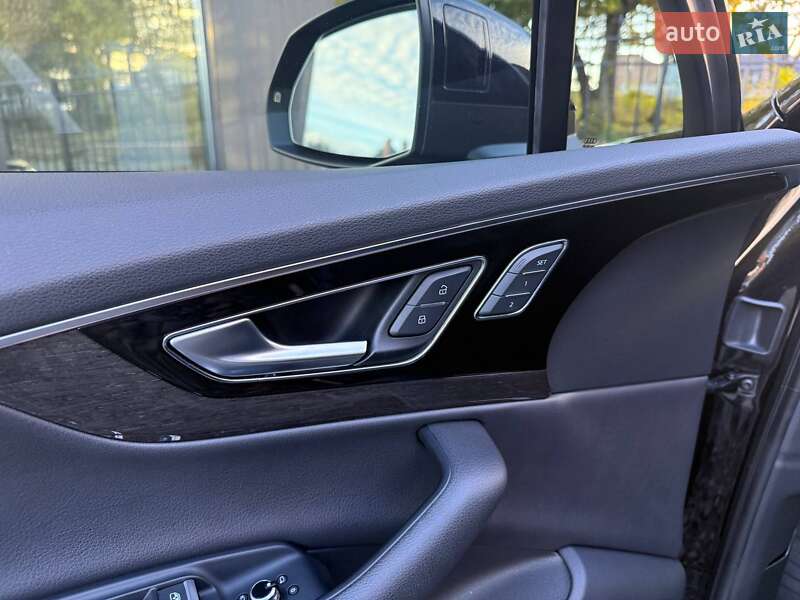 Позашляховик / Кросовер Audi Q7 2018 в Хмельницькому