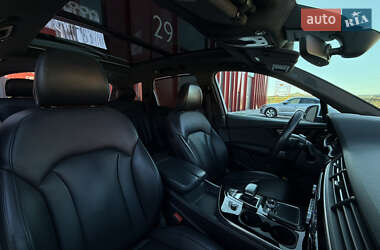 Позашляховик / Кросовер Audi Q7 2017 в 