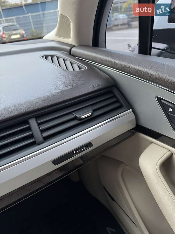 Позашляховик / Кросовер Audi Q7 2019 в Дніпрі