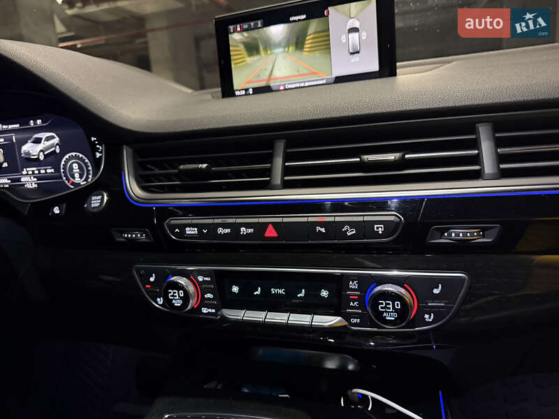 Внедорожник / Кроссовер Audi Q7 2015 в Ровно