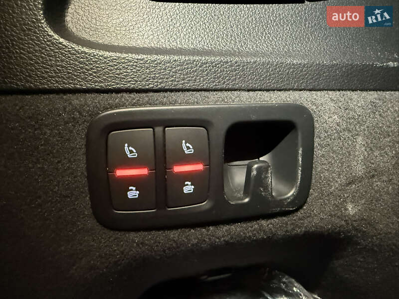 Внедорожник / Кроссовер Audi Q7 2015 в Ровно