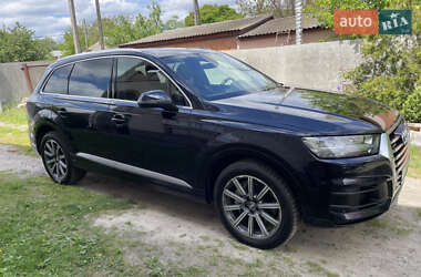 Позашляховик / Кросовер Audi Q7 2017 в 