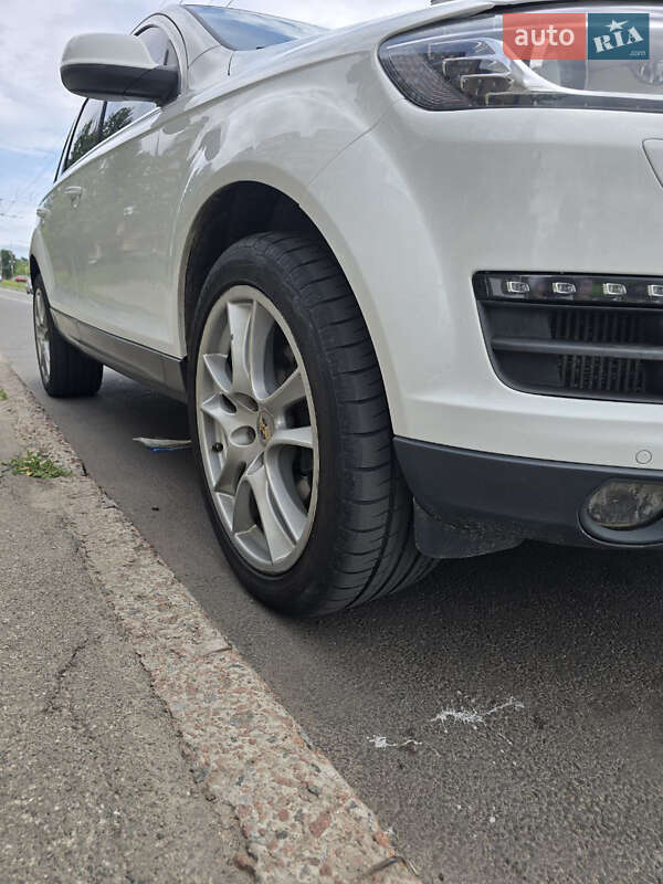 Позашляховик / Кросовер Audi Q7 2013 в Києві