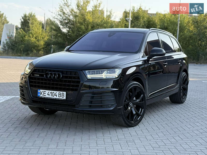 Позашляховик / Кросовер Audi Q7 2015 в Дніпрі