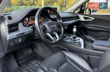 Позашляховик / Кросовер Audi Q7 2015 в 