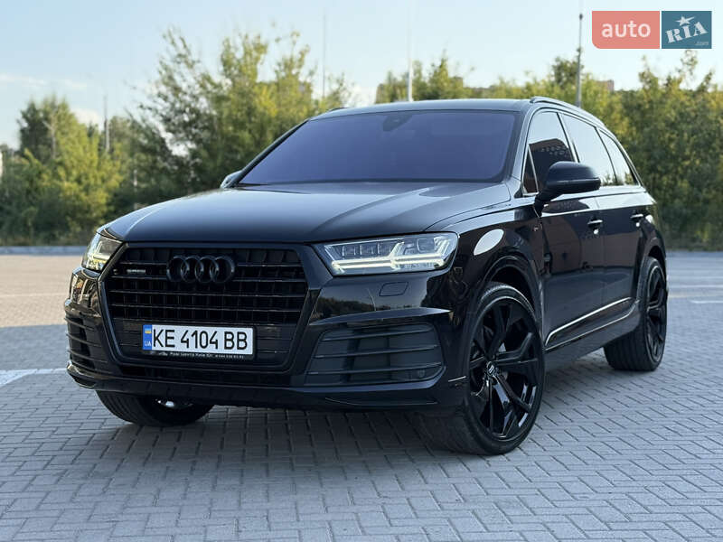 Позашляховик / Кросовер Audi Q7 2015 в Дніпрі
