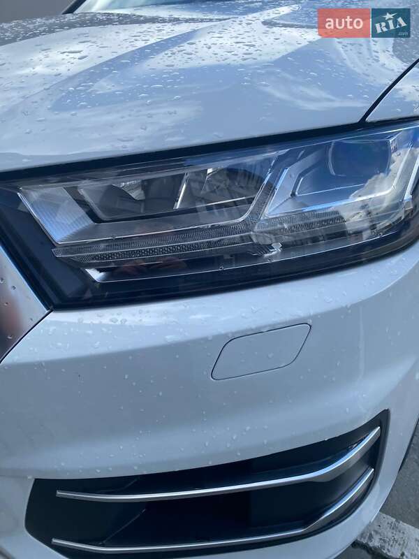 Внедорожник / Кроссовер Audi Q7 2018 в Киеве