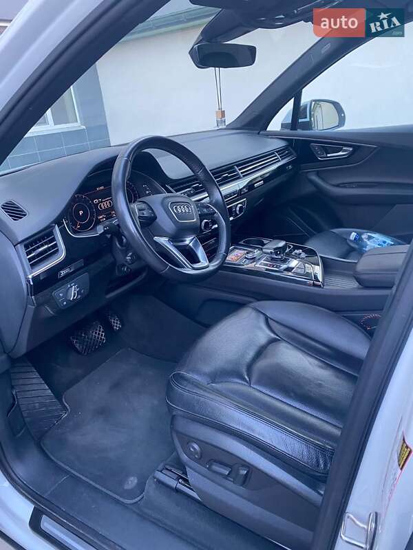 Внедорожник / Кроссовер Audi Q7 2018 в Киеве