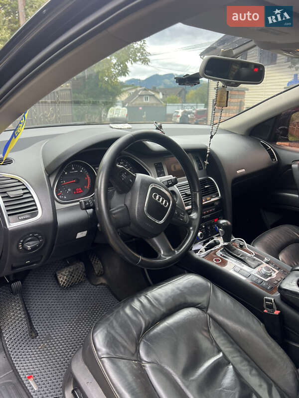 Позашляховик / Кросовер Audi Q7 2009 в Верховині