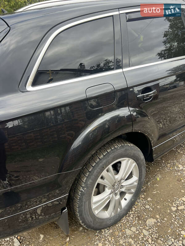 Позашляховик / Кросовер Audi Q7 2009 в Верховині