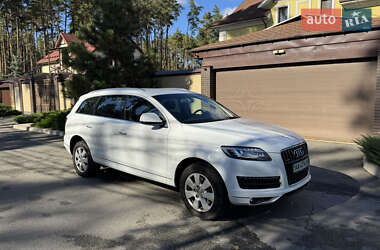 Внедорожник / Кроссовер Audi Q7 2013 в 