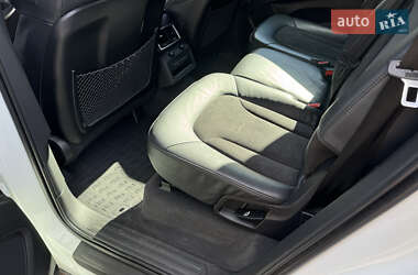 Внедорожник / Кроссовер Audi Q7 2013 в 