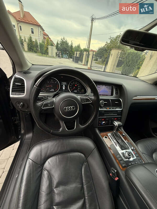 Позашляховик / Кросовер Audi Q7 2012 в Шептицькому