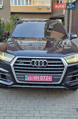 Позашляховик / Кросовер Audi Q7 2016 в 