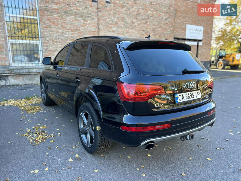 Внедорожник / Кроссовер Audi Q7 2015 в Черкассах