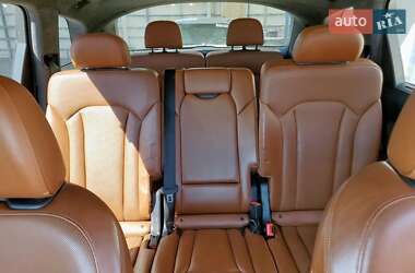 Позашляховик / Кросовер Audi Q7 2018 в 