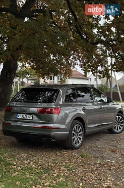 Позашляховик / Кросовер Audi Q7 2017 в 