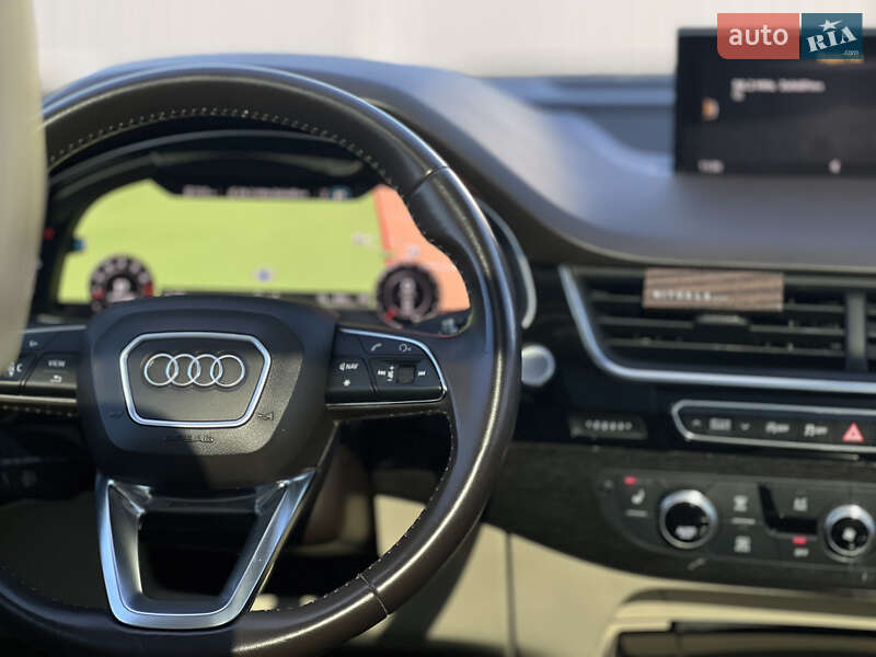 Позашляховик / Кросовер Audi Q7 2019 в Мукачевому